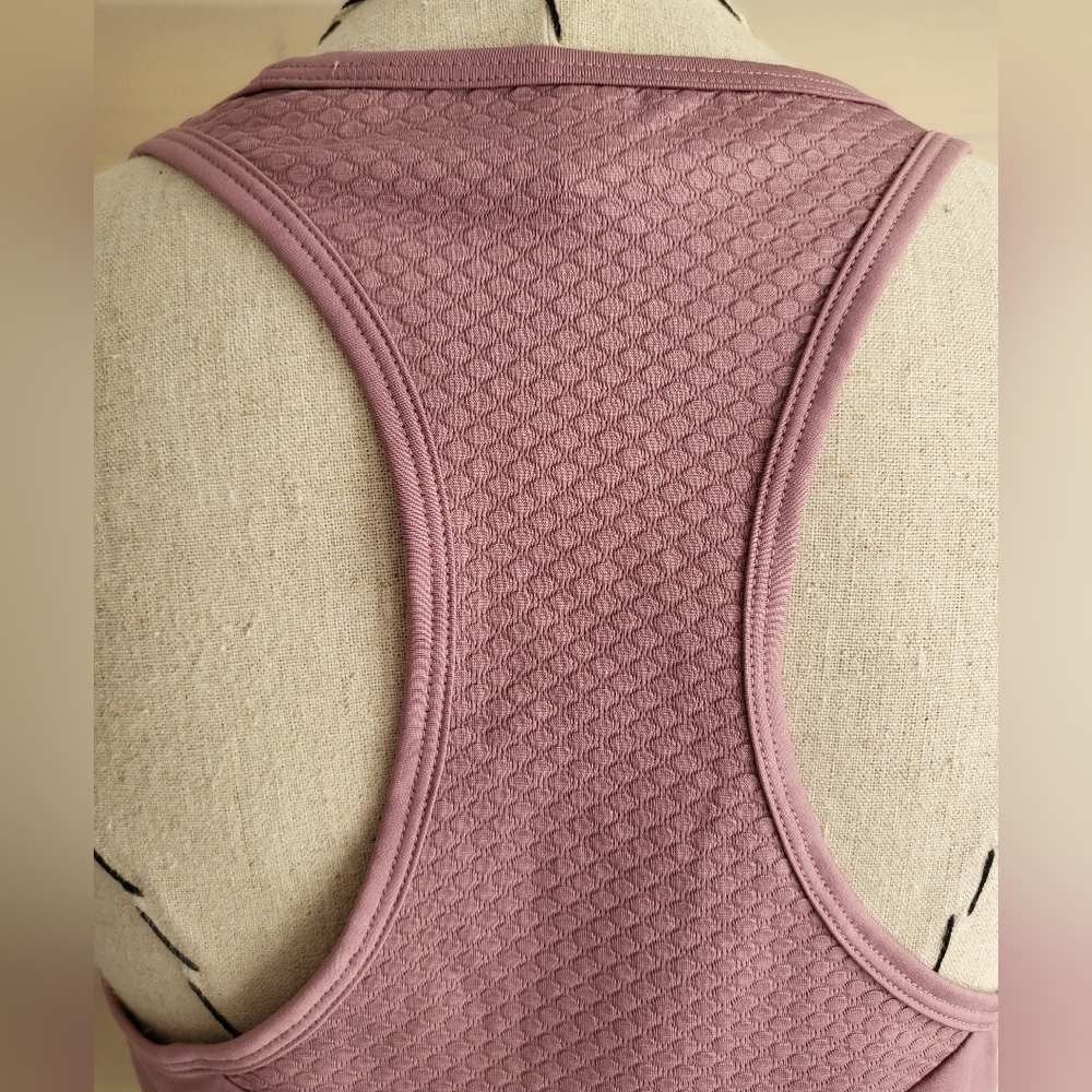 NWOT Under Armour Heat Gear Fitted Athletic Tank size M - Picture 5 of 8
